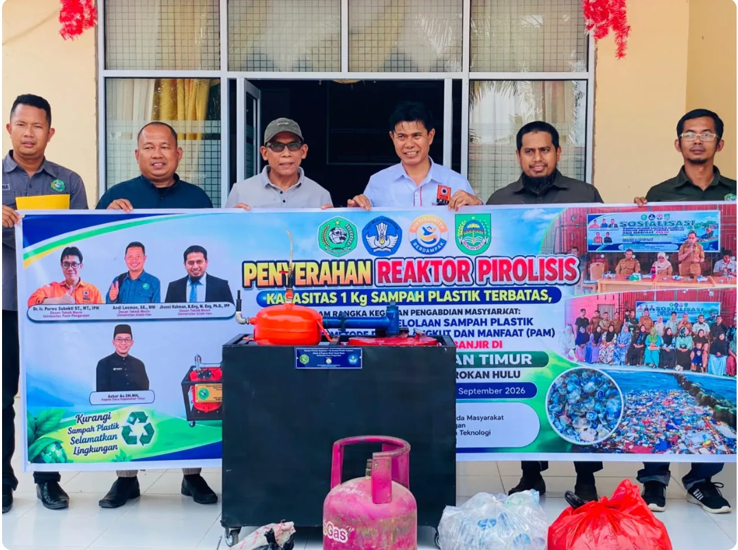 Atasi Masalah Sampah dan Banjir, Tim Pengabdian Masyarakat UPP Serahkan Reaktor Pirolisis ke Warga Kepenuhan Timur Rokan Hulu